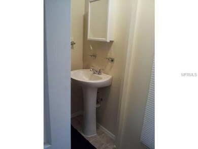 805 1/2 11th St N, Saint Petersburg, FL 33705 - photo 3