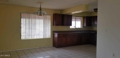 5233 W Monte Vista Rd, Phoenix, AZ 85035 - photo 3