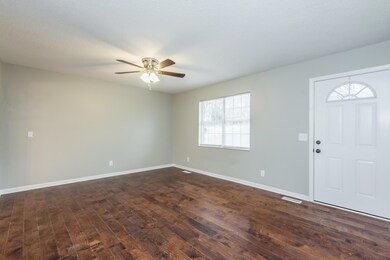 1195SnodderlyDr-2