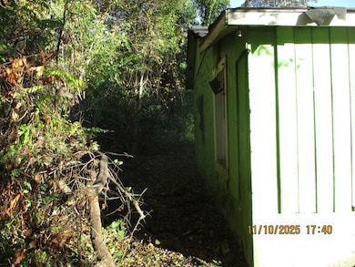 311 Jones St, Thomasville, GA 31792 - photo 4