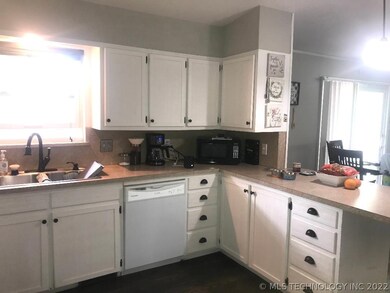 1006 E 10th St, Cushing, OK 74023 - photo 7