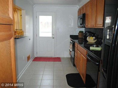 1110 Circle Dr, Halethorpe, MD 21227 - photo 7