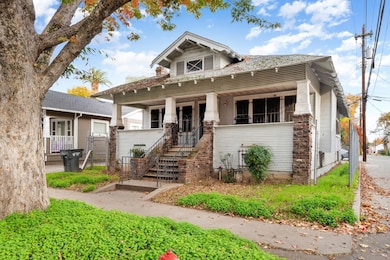 2215 17th St, Sacramento, CA 95818 - photo 6