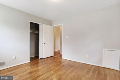 13507 Turkey Branch Pkwy, Rockville, MD 20853 - photo 6