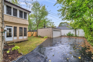 18416 Winslow Rd, Shaker Heights, OH 44122 - photo 6