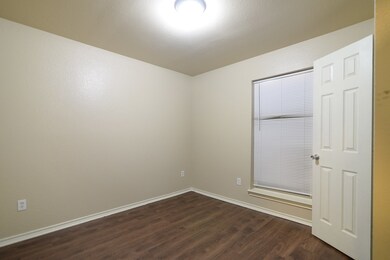 2419 Talco Dr, Dallas, TX 75241 - photo 7