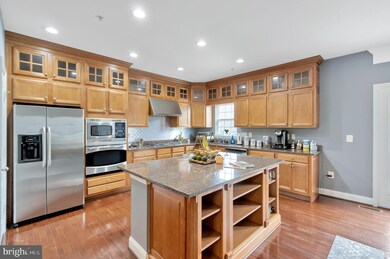 23205 Rainbow Arch Dr, Clarksburg, MD 20871 - photo 4