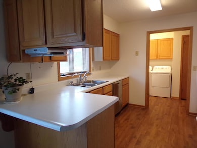 1513 Pebble Beach Rd, Mitchell, SD 57301 - photo 5