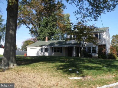 8 Birchwood Cir, Norristown, PA 19401 - photo 2