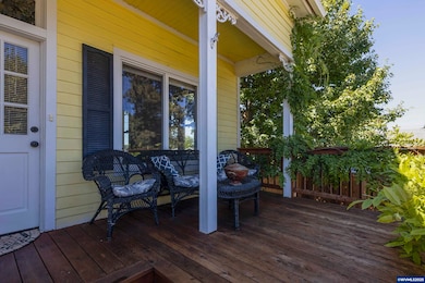 985 E College St, Mount Angel, OR 97362 - photo 4