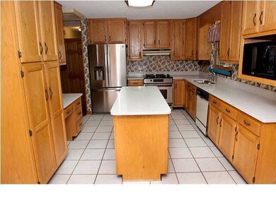 1306 Alethea Dr, Hixson, TN 37343 - photo 2