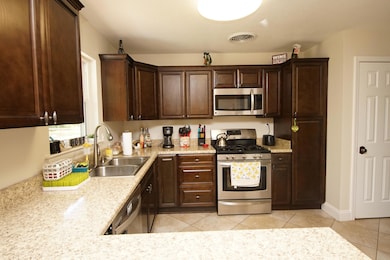 305LeahMillerKitchen5