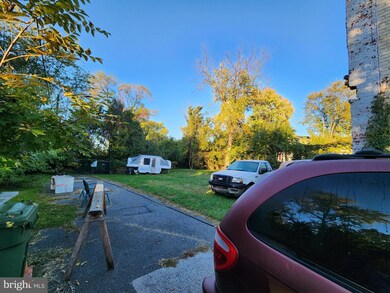 2626 Maempel Ln, Baltimore, MD 21223 - photo 5