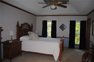 8339 Acuff Ln, Lenexa, KS 66215 - photo 3