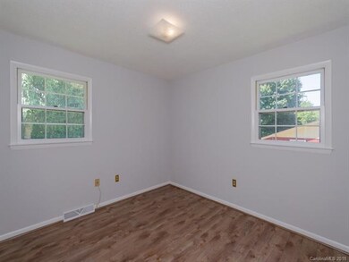 53 Tipperary Dr, Asheville, NC 28806 - photo 6