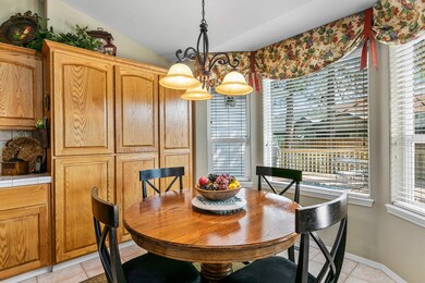 2020_10_08_868_se_shadowood_dr-10