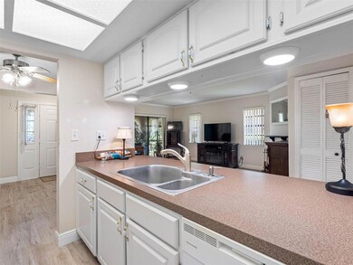 10182 Seminole Island Dr, Largo, FL 33773 - photo 6