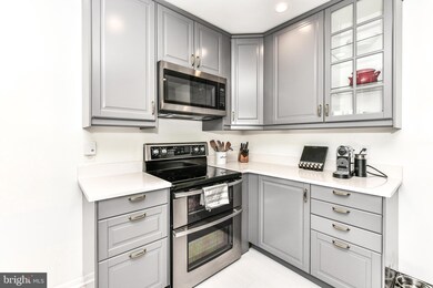 1021 Kennedy St, Falls Church, VA 22046 - photo 6