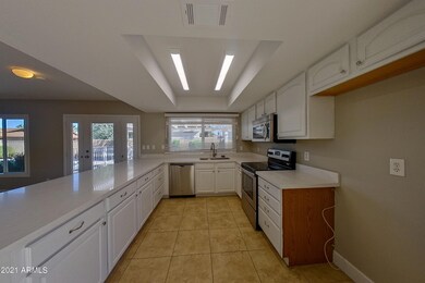 3911 S Willow Dr Tempe AZ-print-007-022-