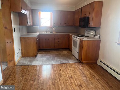 15 Broadway St, Berkeley Springs, WV 25411 - photo 7