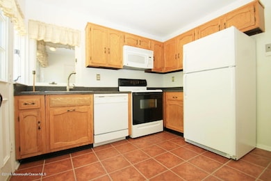 9 Stamford Place, Southampton, NJ 08088 - photo 6