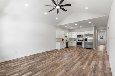 Open Floorplan - Living room, dining area and kitchen