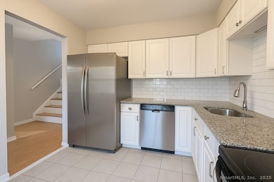 372 Monticello Dr unit 372, Branford, CT 06405 - photo 7