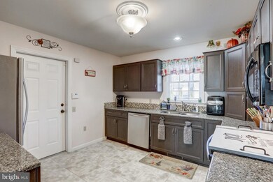 77 Millstone Dr, Ephrata, PA 17522 - photo 6