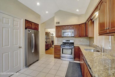 40 Caldwell Terrace, Marlboro, NJ 07746 - photo 5