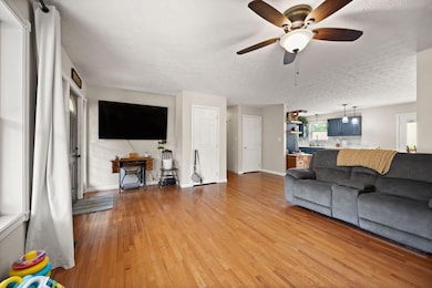 769 J B Buttrey Rd, London, KY 40741 - photo 2