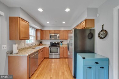 5741 Richardson Mews Square, Halethorpe, MD 21227 - photo 7