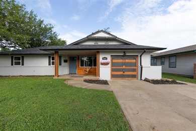 1414 Thompson Dr, Shawnee, OK 74801 - photo 7