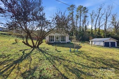 105 1st St, Rockingham, NC 28379 - photo 3