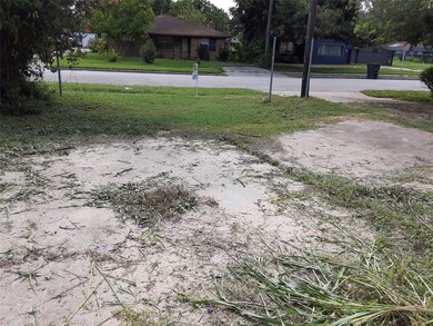 5117 Wipprecht St, Houston, TX 77026 - photo 5