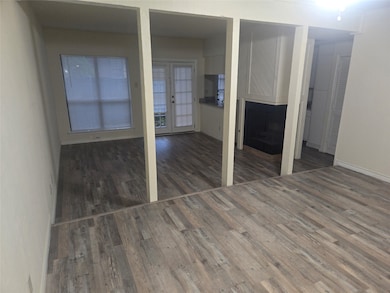 7522 Holly Hill Dr unit 5, Dallas, TX 75231 - photo 2