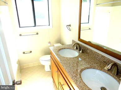 103 Skyhill Rd unit 1, Alexandria, VA 22314 - photo 7