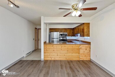 04-Living Room-ELKO1411