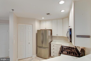 2310 14th St N unit 407, Arlington, VA 22201 - photo 6