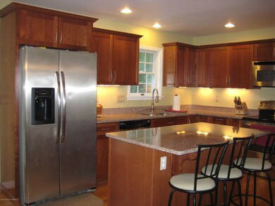 13 Colony Dr, Mountain Top, PA 18707 - photo 2