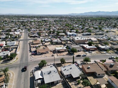 7612 Taxco Dr, El Paso, TX 79915 - photo 4