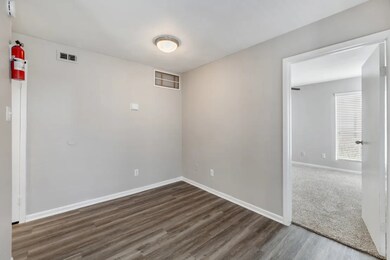 11715 S Glen Dr unit 1425-1, Houston, TX 77099 - photo 2