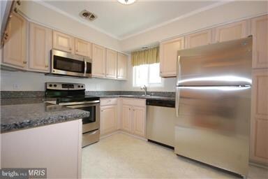 20203 Gentle Way, Montgomery Village, MD 20886 - photo 6