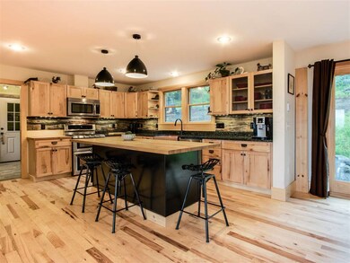 360 Farrell Farm Ln, Stowe, VT 05672 - photo 5