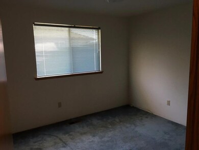 1559 Valley View Dr, Medford, OR 97504 - photo 6