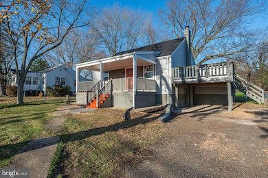 5755 Fisher Rd, Temple Hills, MD 20748 - photo 2