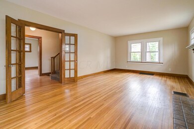 336_e_torrence-living room 3