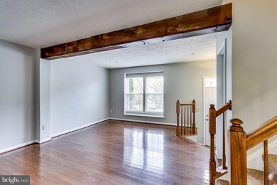 8520 Pine Meadows Dr, Odenton, MD 21113 - photo 2