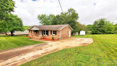 521 April Dr, Shelby, NC 28152 - photo 4