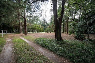 2318 Burgett Rd, Mobile, AL 36605 - photo 6