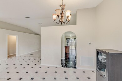 20_5710Faye8998_mls